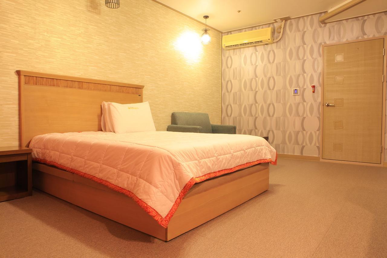 Marina Motel Busan Station Экстерьер фото